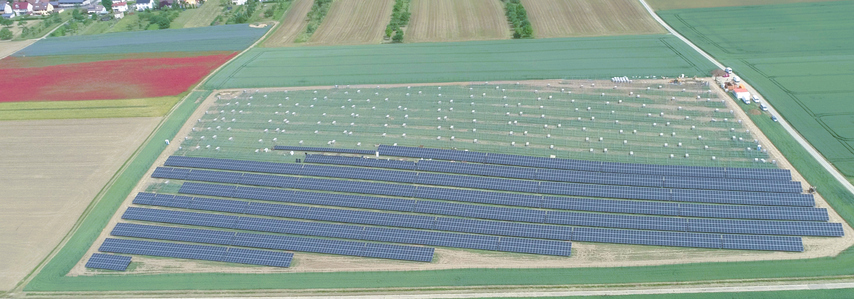 Solarpark aus der Luft